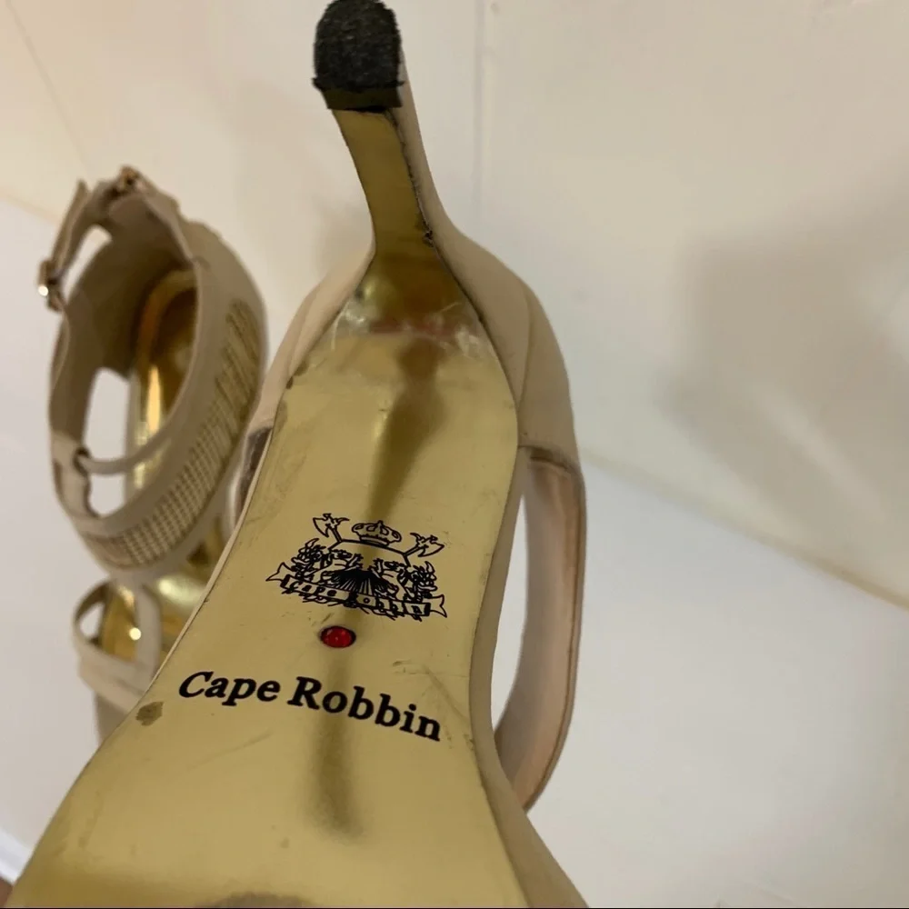 Cape Robbin strappy ankle heels sandals sz 9